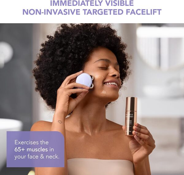 FOREO Firm & Fabulous BEAR mini Lavander+Serum 2.0 30ml | Appareil massage visage | Lifting visage | Élimine le double menton | Soin visage | Coffret cadeau