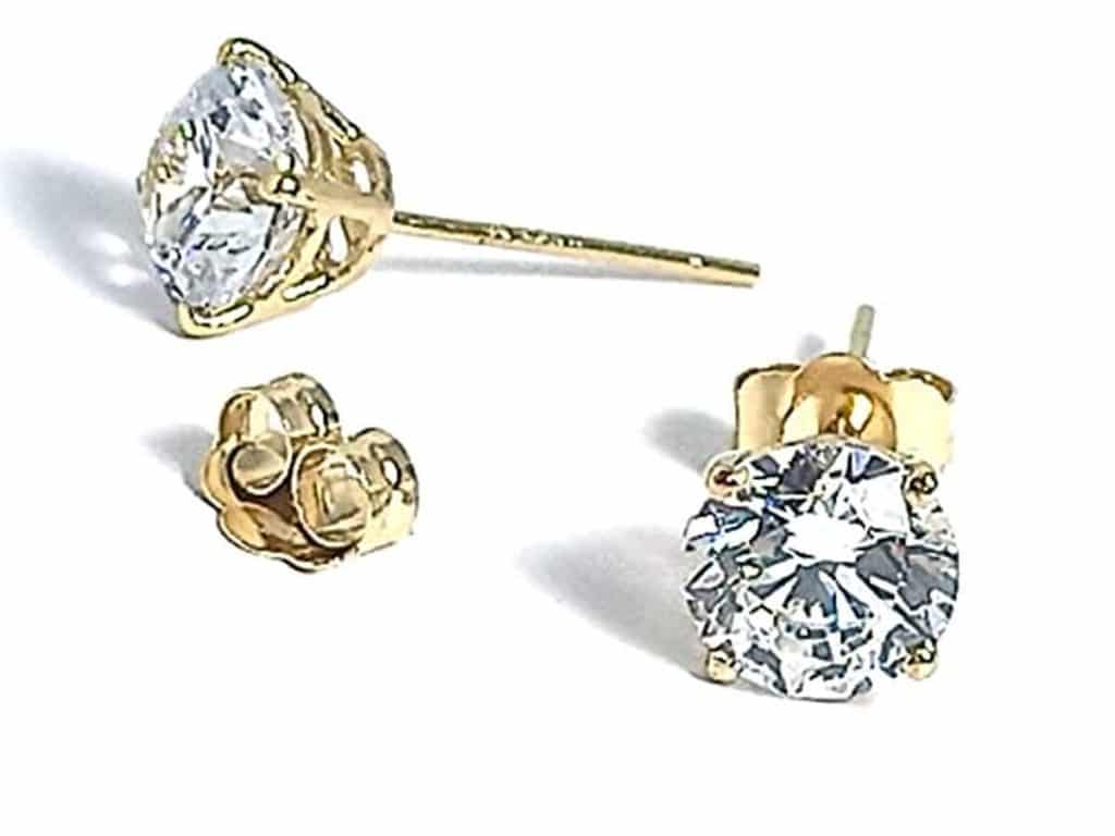 Avis sur les boucles d'oreilles solitaire en diamant 2ct 18 carats