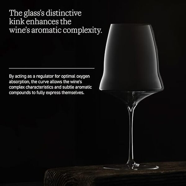 Explorez notre critique approfondie des verres à vin soufflés à la main Josephinenhütte Josephine No 3 : élégance, design et expérience de dégustation uniques vous attendent.