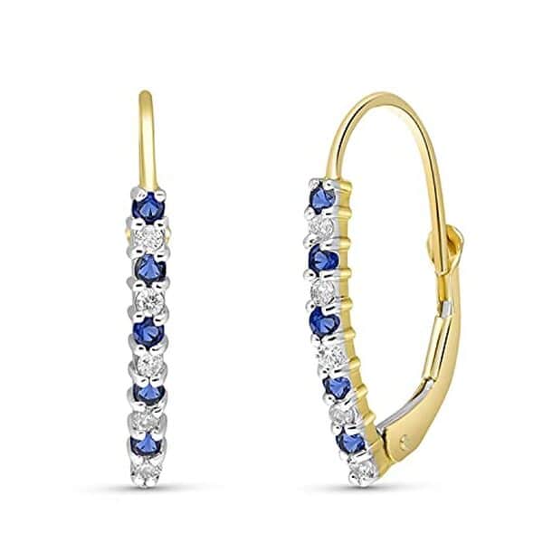 Découvrez notre avis détaillé sur les boucles d'oreilles Galaxy Gold GG : qualité de l'or, brillance des pierres précieuses et design exclusif de cette collection de luxe. 