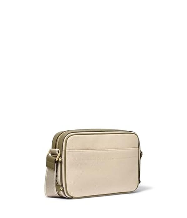 Découvrez notre avis détaillé sur le sac Michael Kors LG EW Pckt XBODY vert safari : qualité, design et praticité pour ce modèle emblématique.