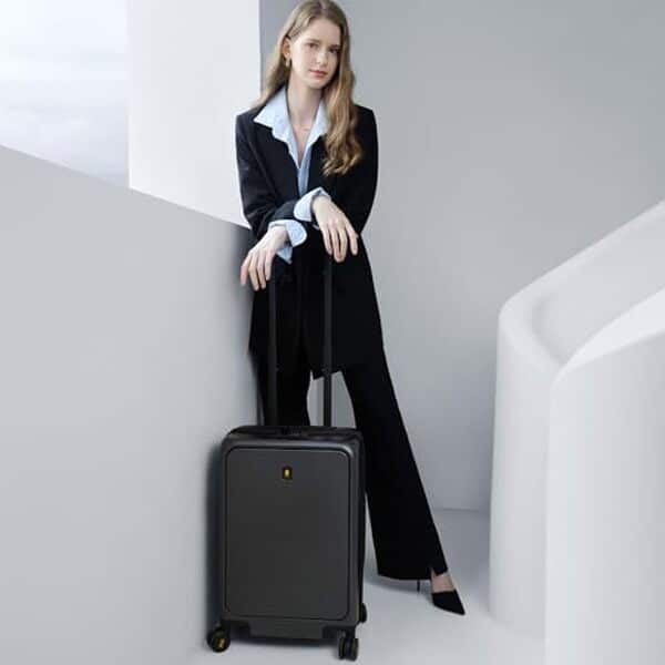 Découvrez notre test complet du bagage cabine LEVEL8 55 cm : caractéristiques, poche pour ordinateur, serrure TSA et avis utilisateur pour bien choisir votre valise. 