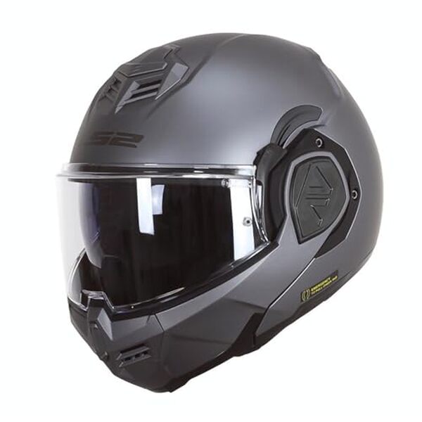 Découvrez notre test du casque moto LS2 ADVANT Matt Titanium 3XL : performances, confort et sécurité analysés en détail pour vous aider à choisir. 