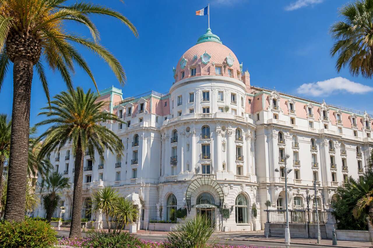 Le Régina à Nice : trésor architectural Belle Époque en hommage à la Reine Victoria